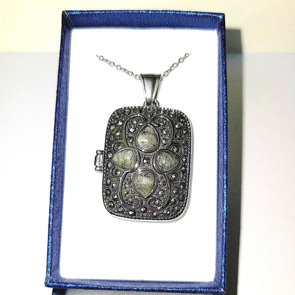 NEW! Malagasy Labradorite & Swiss Marcasite Pendant in Black Oxidized Stainless - Picture 3 of 15